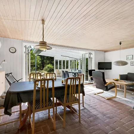 Mirva - 800m To The Fjord By Interhome